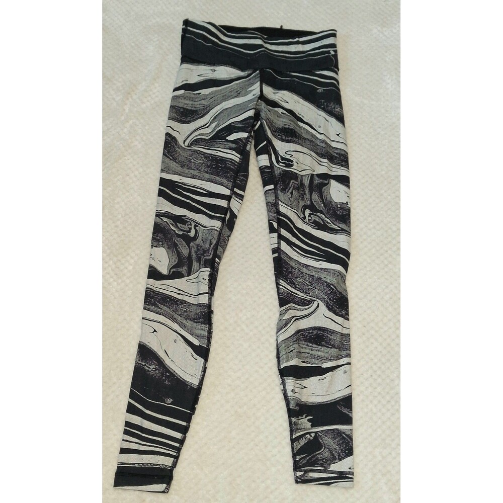 Lululemon Leggings Size 6 Black White Marble Swirl Back Zip Pocket High Rise